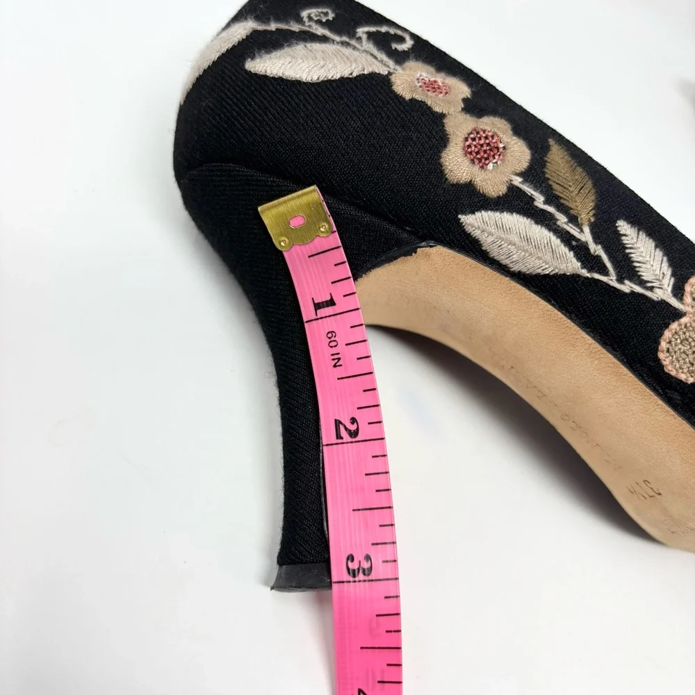 Manolo Blahnik Black Floral Embroidered Canvas Kayal Pointed Toe Pumps Size 37.5